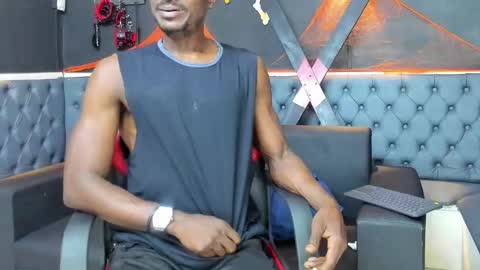 terranze_z online show from October 26, 8:37 pm