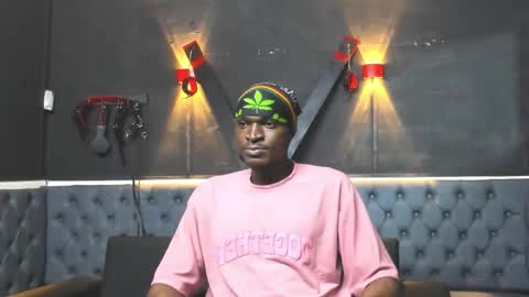 terranze_z online show from December 15, 7:07 pm