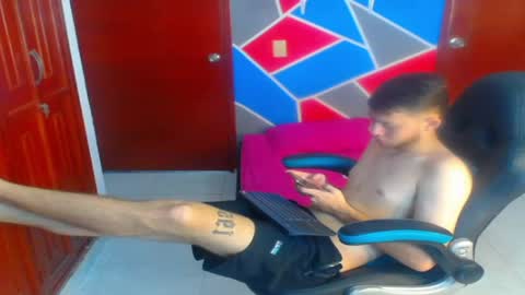 Snapshot of terryy_hot chatting on April 24, 3:25 pm terryy_hot online show from April 24, 3:25 pm
