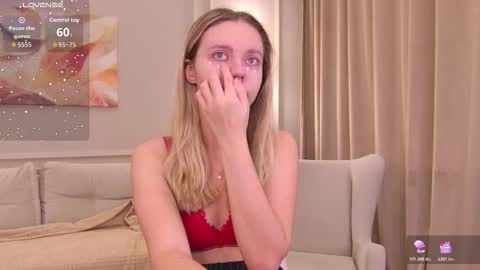 tessaadorablee online show from March 18, 5:32 am