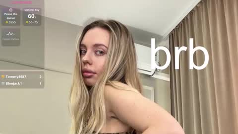 tessaadorablee online show from March 27, 8:26 am