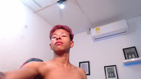 tessachains online show from November 5, 9:48 pm