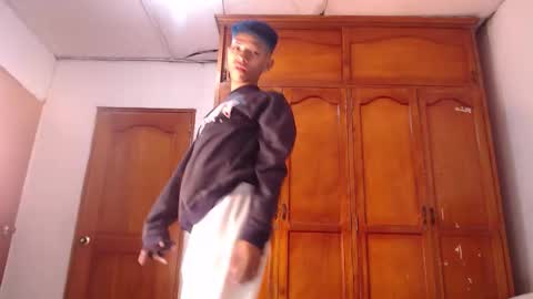 tessachains online show from February 13, 2:51 am