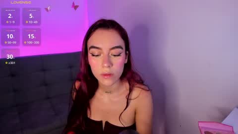 Tessa foxie      online show from July 1, 12:29 pm