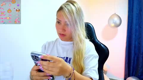 Tessy online show from October 10, 1:32 pm