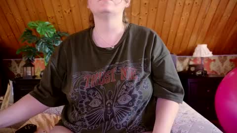 Tessa online show from September 15, 2:50 pm