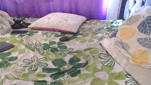 Snapshot of tessayleo_13 chatting on January 22, 8:06 pm tessa y leo online show from January 22, 8:06 pm