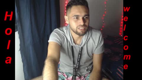 Snapshot of tevezbien chatting on December 10, 3:09 am Yeffrith online show from December 10, 3:09 am