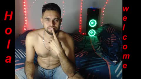 Snapshot of tevezbien chatting on December 12, 3:32 am Yeffrith online show from December 12, 3:32 am