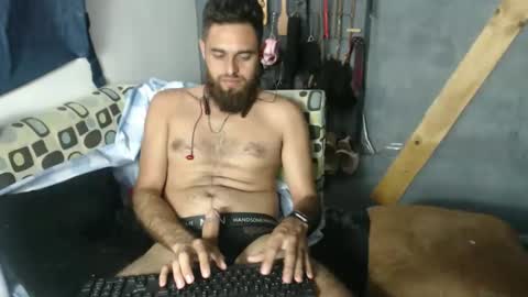 Snapshot of tevezbien chatting on February 27, 5:13 pm Yeffrith online show from February 27, 5:13 pm