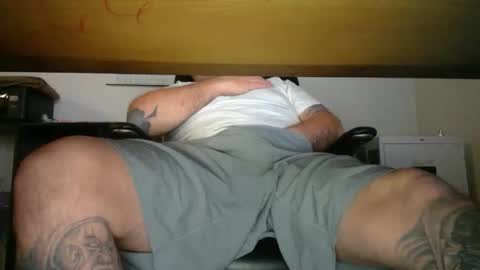 Snapshot of texasmade6303 chatting on February 19, 12:12 pm texasmade6303 online show from February 19, 12:12 pm