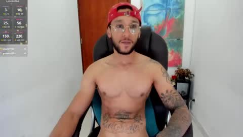 Snapshot of teylor_cristian chatting on February 9, 11:04 pm Cristhian Teylor online show from February 9, 11:04 pm