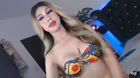 Itsme tgirlAdele online show from January 24, 12:09 am