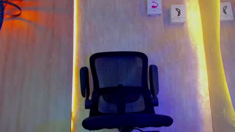 thaddeus king online show from February 12, 2:56 am