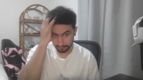 Snapshot of thaiguy666 chatting on October 8, 11:41 am ThaiGuy online show from October 8, 11:41 am