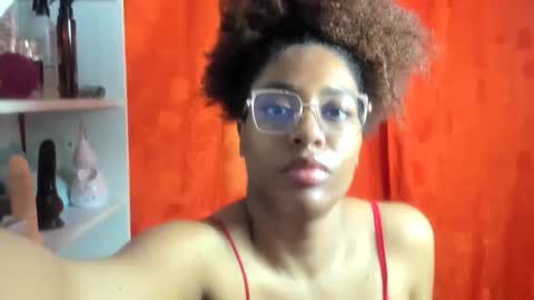 Snapshot of thaimy_ chatting on May 20, 2:51 am thaimy_ online show from May 20, 2:51 am