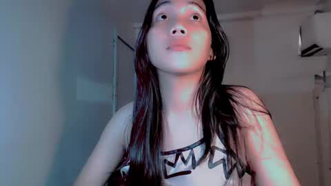 Snapshot of thalia_sunshine chatting on January 4, 2:03 am Thalia online show from January 4, 2:03 am