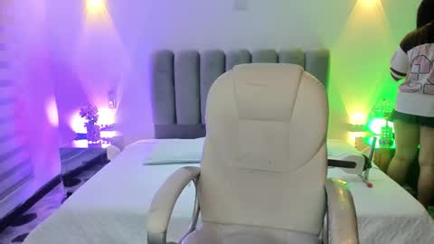 Thalia online show from February 17, 5:04 am