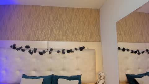 ThaliaWest online show from December 16, 7:08 pm