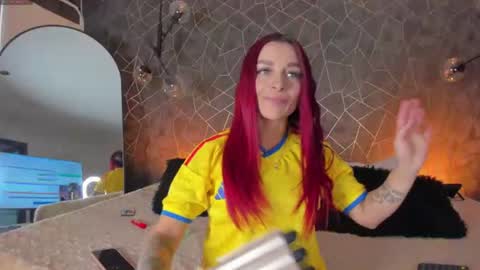 Snapshot of thalira_angels chatting on June 17, 6:20 pm THALIRA ANGELS online show from June 17, 6:20 pm