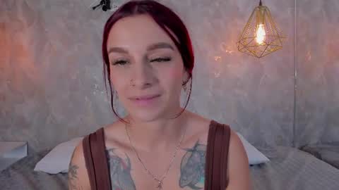 Snapshot of thalira_angels chatting on June 25, 6:12 pm THALIRA ANGELS online show from June 25, 6:12 pm