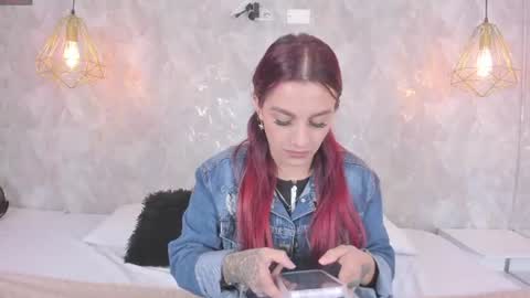 Snapshot of thalira_angels chatting on July 27, 2:24 pm THALIRA ANGELS online show from July 27, 2:24 pm