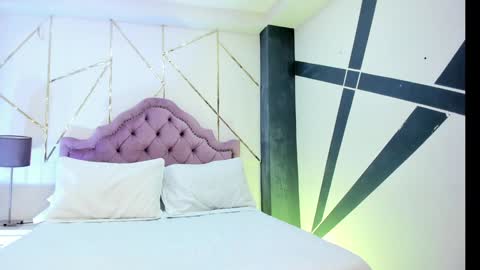 Thamara Fox online show from December 3, 7:32 am