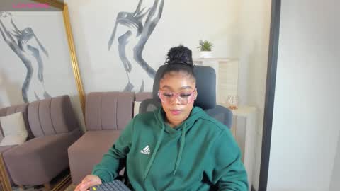 Thamara Fox online show from January 12, 5:12 am