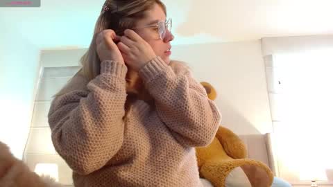   online show from January 4, 8:27 pm