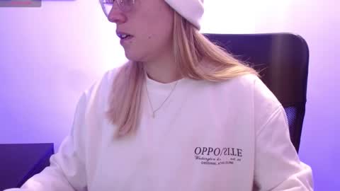   online show from February 13, 2:31 pm