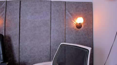 Snapshot of thara_webstter chatting on April 27, 11:41 am thara webstter online show from April 27, 11:41 am