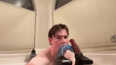 Snapshot of that1guy0_0 chatting on February 25, 1:59 am that1guy0_0 online show from February 25, 1:59 am