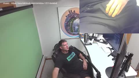 Snapshot of thaterkman chatting on October 28, 5:37 pm thaterkman online show from October 28, 5:37 pm