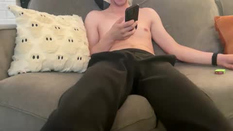 Snapshot of thatvideoguy chatting on October 7, 11:57 pm thatvideoguy online show from October 7, 11:57 pm