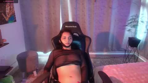 Snapshot of thays_mawakye01 chatting on February 10, 9:30 pm Paola online show from February 10, 9:30 pm