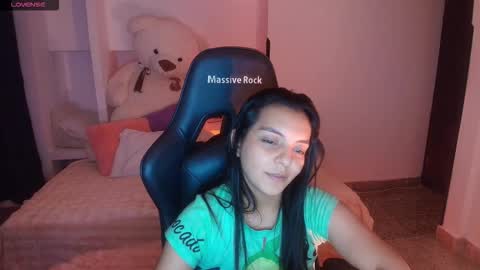 Snapshot of thays_mawakye01 chatting on March 19, 9:52 pm Paola online show from March 19, 9:52 pm