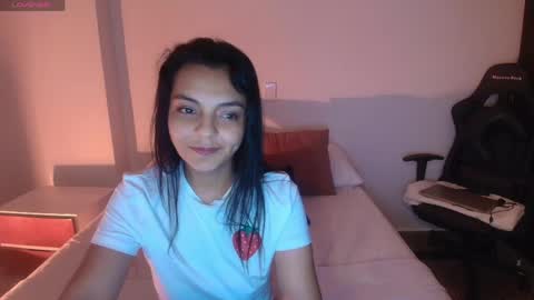 Snapshot of thays_mawakye01 chatting on April 22, 9:38 pm Paola online show from April 22, 9:38 pm