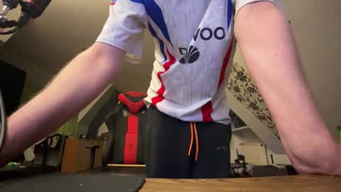 Snapshot of the420duderino chatting on February 17, 5:59 am the420duderino online show from February 17, 5:59 am