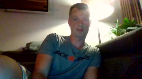 Snapshot of the___rocky200 chatting on July 11, 9:27 pm Dennis online show from July 11, 9:27 pm