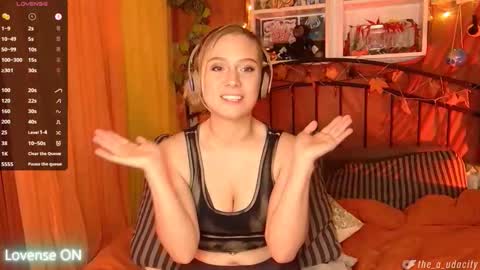 Snapshot of the_a_udacity chatting on November 13, 8:24 am the_a_udacity online show from November 13, 8:24 am