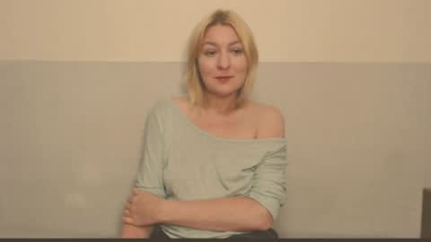 Snapshot of the_basic_instinctt chatting on August 3, 11:30 pm Eva online show from August 3, 11:30 pm