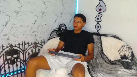 Snapshot of the_crack71 chatting on October 5, 4:27 pm Sean OPry online show from October 5, 4:27 pm