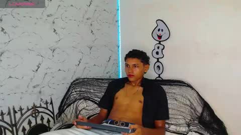 Snapshot of the_crack71 chatting on October 7, 12:24 pm Sean OPry online show from October 7, 12:24 pm