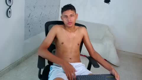 Snapshot of the_crack71 chatting on October 21, 3:13 pm Sean OPry online show from October 21, 3:13 pm