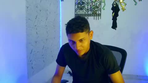 Snapshot of the_crack71 chatting on October 26, 2:23 pm Sean OPry online show from October 26, 2:23 pm