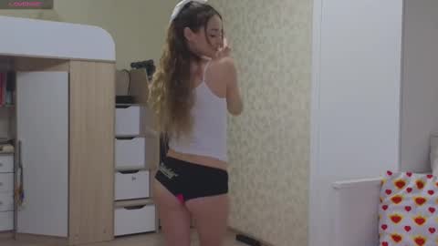 Snapshot of the_dancing_muse chatting on February 3, 1:30 am Sweety Katy online show from February 3, 1:30 am