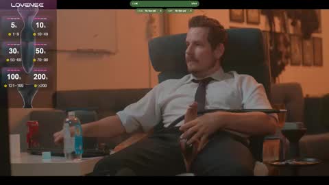 Snapshot of the_dilf chatting on February 19, 5:20 pm The DILF - online show from February 19, 5:20 pm