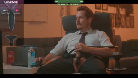 Snapshot of the_dilf chatting on May 3, 4:57 pm The DILF - online show from May 3, 4:57 pm