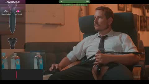 Snapshot of the_dilf chatting on June 15, 8:49 am The DILF - online show from June 15, 8:49 am