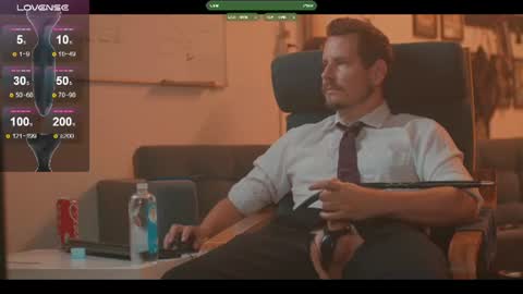 Snapshot of the_dilf chatting on July 11, 11:02 am The DILF - online show from July 11, 11:02 am